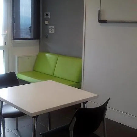 Juvenil Ulia Hotel