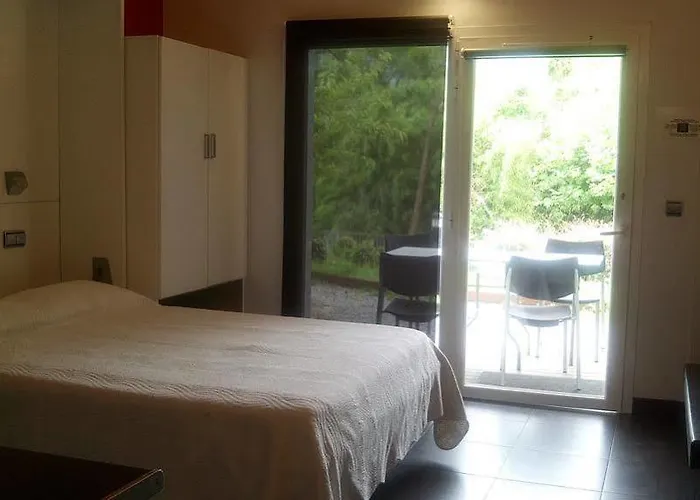 Hotel Juvenil Ulia *